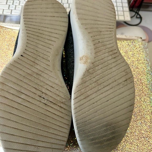 Allbirds Woman’s Wool Runners in Natural Grey (Light Grey Sole) Size 8 - Picture 4 of 5